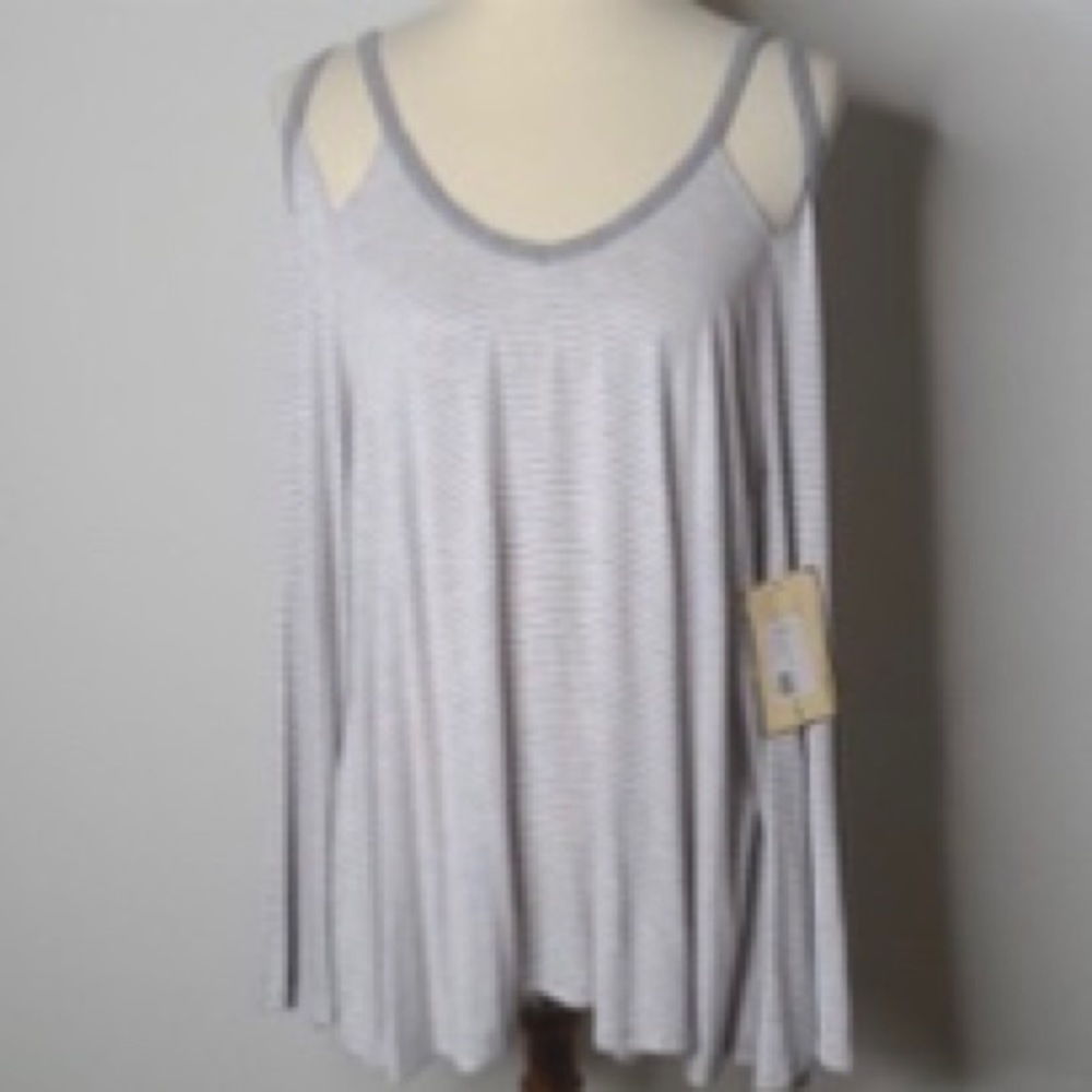 Cold shoulder top